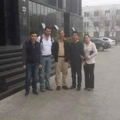 La empresa coopera con clientes extranjeros