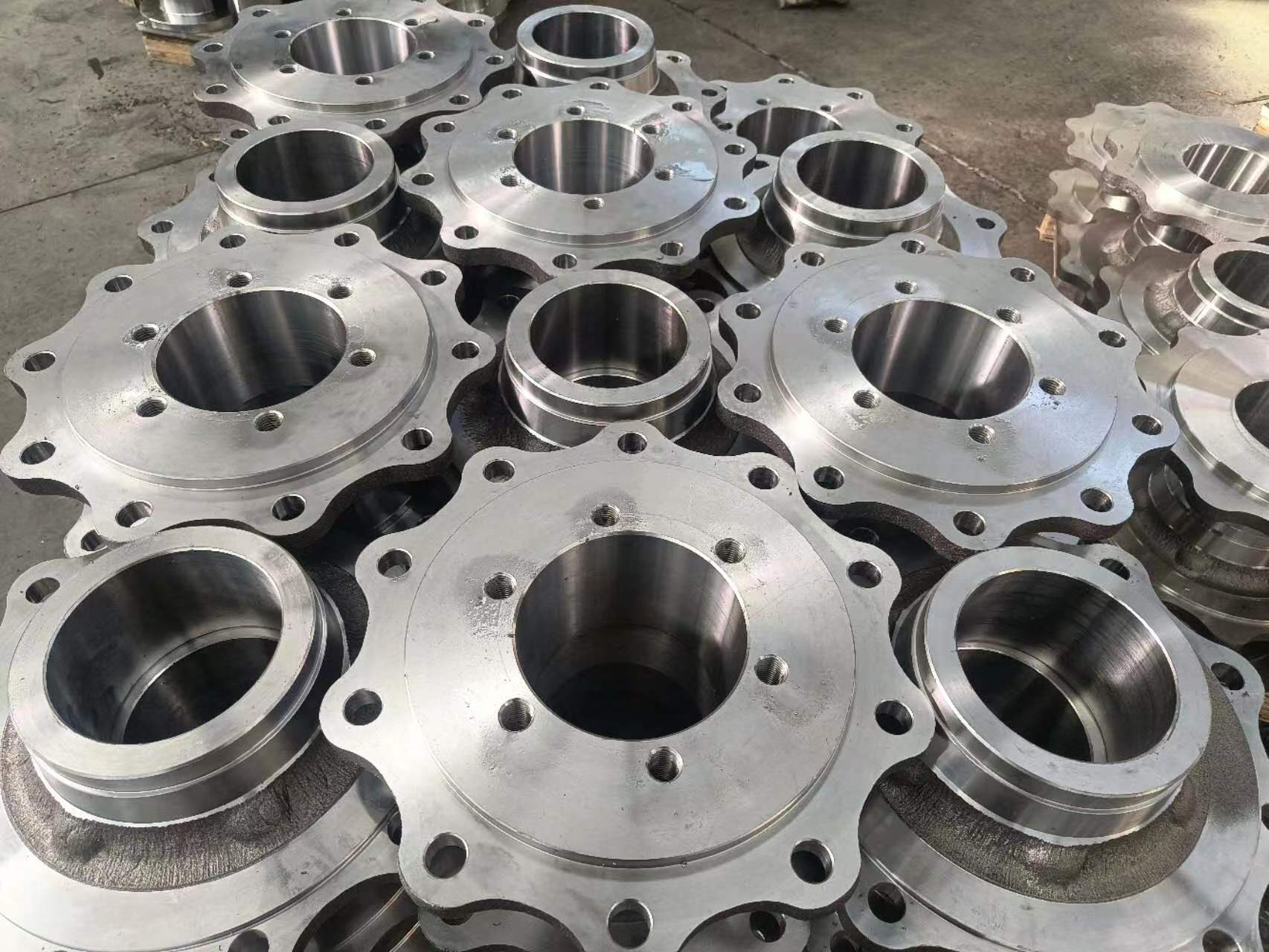 トラクター後部ハブ取付座